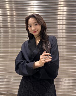 Rena Takeda Instagram - eスポーツフェスタ2024 
「eGG presents 第五人格プロに聞いてみたSP」

出演してきました✨
色々お話し聞けて楽しかったです👏🏻
衣装も第五人格のイメージで🖤

jacket,tops,skirt @limifeu_official
accessories @e.m.__official @flake_jewelry_official
shoes @camper_japan

#PR

#limifeu
#em
#flake
#camperjapan