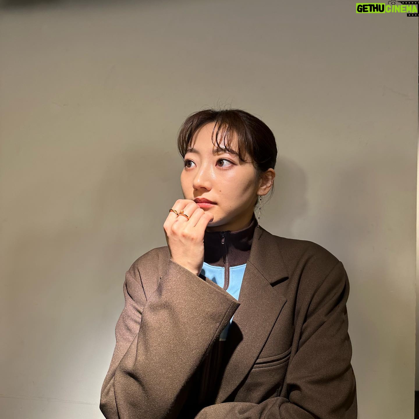 Rena Takeda Instagram - 前回のeGG見て頂けましたか? eスポーツ実況に活かせる極意を学びました! あと鉄拳8!たのしかった〜🎮 jacket,tops @thehandsome.official @utspr skirt @kirsh_jp_official @musinsa_japan shoes @charleskeith_jp accessories @reflection.co_official @the.pr_ @ete_official @joueteofficial #PR #衣装着用 #衣装リース #thehandsome #kirsh_jp_official #musinsaglobal #charleskeith_jp #sparkle_your_reflection #thepr #ete #Jouete