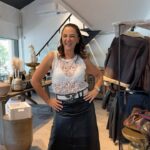 Renata Bravo Instagram - NUEVA TIENDA !!!!! En los Cobres de Vitacura ! Atentos se abre en abril pero mientras puedes comprar en @_lolamir #moda #cuero #botas #carteras #decoracion