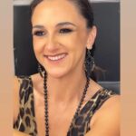 Renata Bravo Instagram - Amé ésta foto y la subo para recordarme ser siempre así! Aunque el maquillaje de @bellad0nv_ hace mucho, se ve la sonrisa de mis ojos que básicamente es la misma de mi alma…… quiero y así lo decreto , tener el alma siempre contenta como en la foto #paranoolvidartenunca♥️♥️