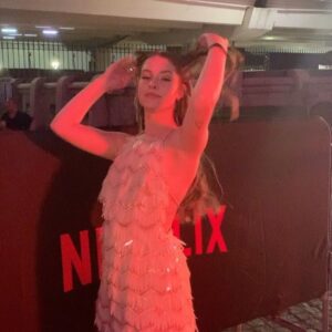 Renata Toscano Bruzón Instagram - ᴘᴜᴇʀᴛᴀ 7 ... sᴏʟᴏ ᴘᴏʀ neтғlιх ! •
•
•
ᴠᴇsᴛɪᴅᴏ : @anabyap 
ᴢᴀᴘᴀᴛᴏs : @rickysarkany 
ᴀᴄᴄᴇsᴏʀɪᴏs : @stylewatcharg 
ᴍᴀᴋᴇ ᴜᴘ : @meryfolgar 
ʜᴀɪʀ : @feferobledopeinador