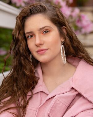 Renata Toscano Bruzón Instagram - 🌸
•
•
•
Ph @florjacobs ⁩ 
Hair @nahuelalandc 
filmaker @juancostacortes 
Makeup&Styling @paloma.romagnoli