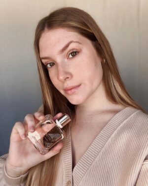 Renata Toscano Bruzón Instagram - Irresistible EDT Fraiche  de Givenchy 🎀 ¿Quién más ama este nuevo lanzamiento? 
Todos somos irresistibles a nuestra forma, déjate fluir! @givenchybeauty #IrresistibleIsUs