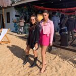 Renata Toscano Bruzón Instagram - Ya está disponible Go! La fiesta inolvidable y a mi me explota el corazón de la emoción 🙈♥️. Estoy feliz de poder seguir creando este personaje que tanto amo y que tanto me da y sobre todo, de trabajar con tremendo equipo; desde los camarógrafos, técnicos, nuestro director capo @mauroscandolari, @mellinook que me dió esta oportunidad y más que nada mis amigos actores que siempre me sacan una sonrisa y me enseñan algo nuevo. Disfruten de este 🏝Summer Special 🏖como nosotros lo hicimos. Los quiero 🥰🤗