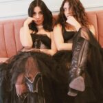 Renata Vaca Instagram - La vida me pagó todo lo que me debía con mi hija @dimecow … La mejor compañera de vida… Te amo, Reny ✨♥️✨