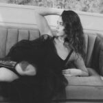 Renata Vaca Instagram - La falda así me hizo sentir Carrie Bradshaw cuando se va a vivir a Paris jiji salu2