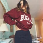 Renata Vaca Instagram - Comfy comfy #stradilooks @stradivarius 🍒🧚🏼‍♂️✨🫶🏽