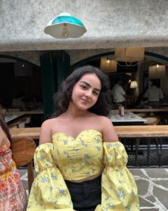 Actress Renaye Tejani HD Instagram Photos and Wallpapers February 2024