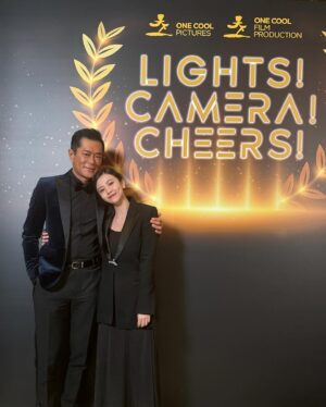Renci Yeung Instagram - 小時候看金像獎是總在想，要是有一天可以成為其中一份子，那會是多麼的夢幻。
這夜遇到的每一位，一個握手，一個擁抱，輕拍拍膊頭，充斥著滿滿的勉勵和愛。

坦白說我從不是個有信心的人，但是我對《毒舌大狀》的信心很大。

一支竹仔易折彎，團隊的力量總是最強大，也是最寶貴最珍而重之的禮物。抱得最佳電影這份榮譽後，我們紛紛於後台輪流摸一摸抱一抱奬座，原來是如此的重！重得讓我們圍成一團，一起擁抱著。

這夜的我還有許多甩漏，許多美中不足，在此特別感謝鍾太 @fish331 不論在紅地氈前後或是會場裏頭總是毫不吝嗇地讚賞我陪伴着我安撫著我的不安。

再一次恭喜各位得獎的伙伴們，繼續一起走未來的路吧！

大大力感謝我的魔法團隊將我變美給我信心
RED CARPET LOOK
Hair | @nickienick 
Make up | @carmencmakeup_cc @guerlain 
Stylist | @yoyokwans 
Wardrobe | @celine 
Heels | @jimmychoo 
Jewellery | @bulgari 
R-Team | @syllina_tong @holly_shotshot 

AFTER PARTY LOOK
Wardrobe | @chloe