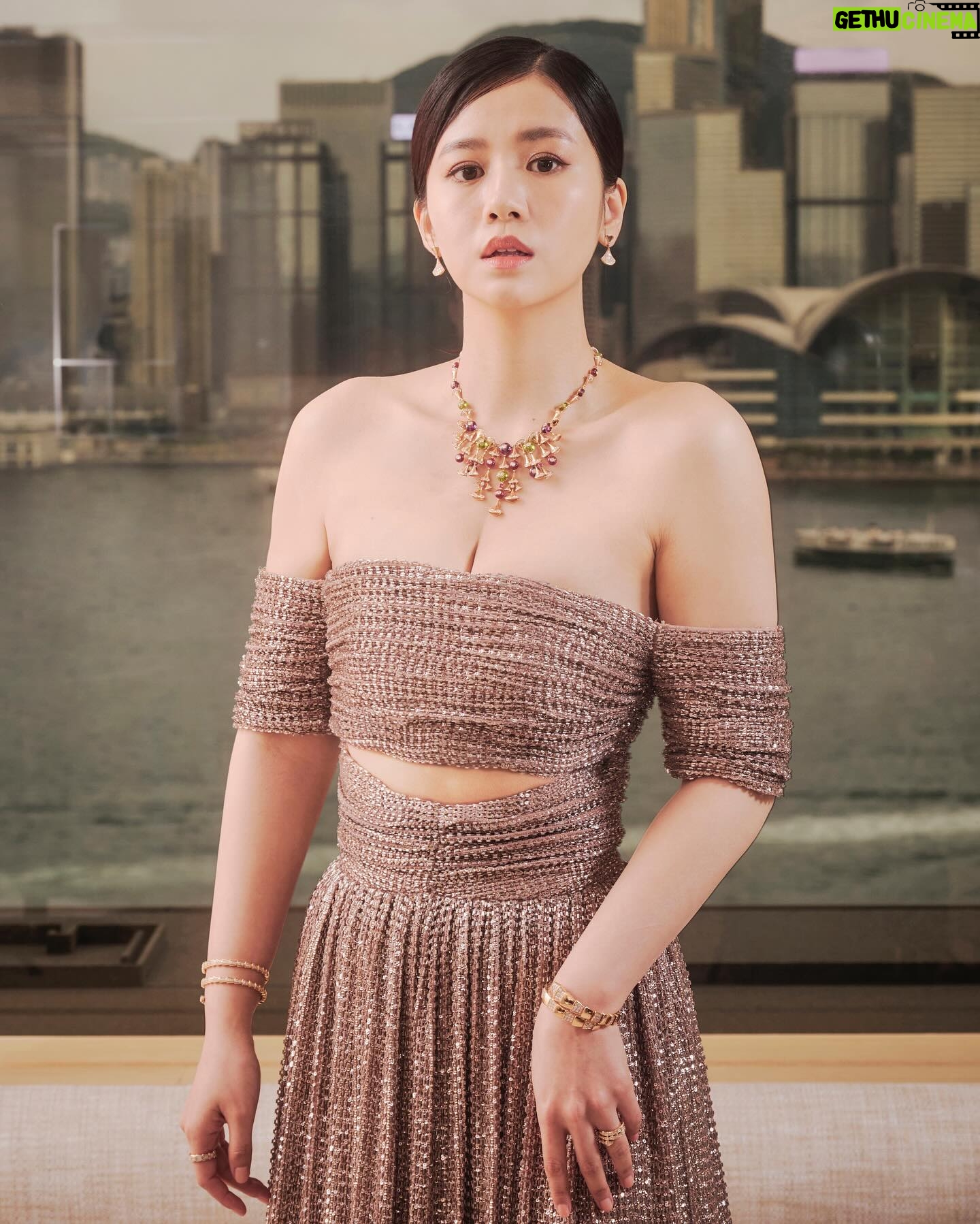 Renci Yeung - 15K Likes - 今年首次以候選人的身份參與金像獎,與各個電影單位聚首一堂,榮幸能夠成為香港電影業的其中一分子✨
@bulgari #BVLGARI #BVLGARIHK #HongKongFilmAwards #HKFA #StarsInBvlgari