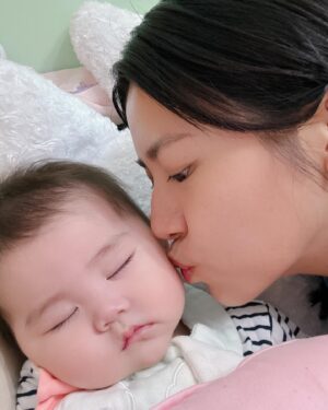 Renci Yeung Instagram - 最近吃了一頓七個半鐘的晚飯

#豪哥命名為毒舌大坑