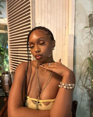 Renée Downer Instagram - If the lips ain’t pouted it ain’t a Renée pic