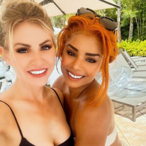 Renee Michelle Instagram - Be with those who bring out the best in you, not the stress in you 💛🥰

#girltime #ladiestime #summer #summervibes #relaxation #smiles #qotd #ootd #motd #lotd #bikini #florida #orlandofl