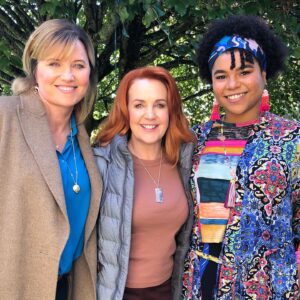 Renee O'Connor Instagram - Not a typical day, sandwiched between @mylifeismurdernz stars @reallucylawless and @ebonyvagulans. It was a great day!
@acorn_tv