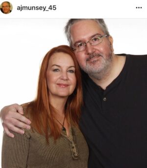 Renee O'Connor Instagram - Only a few moments to represent the three, full days, where kindness, joy, humor and warmth was shared by all. Thank you for coming to see me!