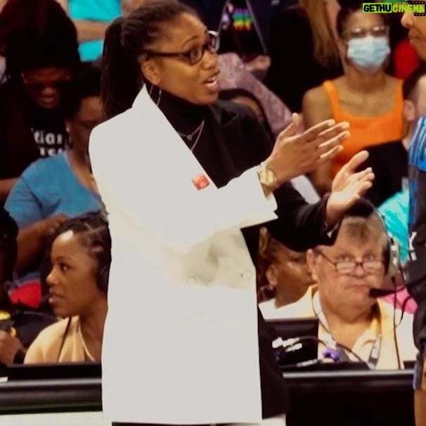 Renee Montgomery Instagram - WNBA #FreeAgency is around the corner and I love the basketball staff here in #Atlanta, led by Head Coach @brooklyn2pgh … and our squad rocked with Coach T too 🙌🏾 Let’s get it!
