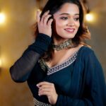Renjini Kunju Instagram - “Life is a runway; make every outfit count Mua @pearlbeautyconsultant.app attire @fingerprinz_bridal_hub clicks @navi_n_bku10