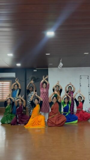 Renjini Kunju Instagram - our version of Manohari 💃

with our adult bharathanatyam batch