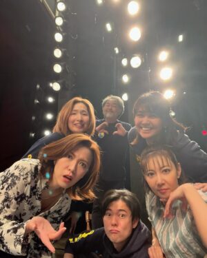 Reon Yuzuki Instagram - .
あー楽しかった❤️
.
寂しいけど
ほっとして
寂しくなるけど
温かい😌😌😌
.
それぞれの道でまた
頑張って
また
お会いできたらいいなー😌
.

#安蘭けい
#石川禅
#浦井健治
#加藤和樹
#咲妃みゆ
#シルビアグラブ
#田代万里生
#橋本さとし
#濱田めぐみ
#森公美子
#吉原光夫
#上條駿
#栗山絵美
#湊陽奈
#安福毅
#柚希礼音