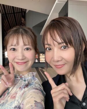 Reon Yuzuki Instagram - .
星組公演
『BIG FISH（ビッグ・フィッシュ）』🐠🐠🐠
.
お稽古前の
ねねと
行ってきました☺️

.
びっくりするぐらい
泣いて
自分でも驚き☺️
横のねねも
泣いてました☺️

.
我慢するのに
温かい涙が
溢れてくる
素晴らしい作品でした🙂

.
星組が
まあるく
あたたか〜く
一つにまとまってて
とても
嬉しかったです😌

.

みんな
生き生きと
輝いてて
まこっつあんを
筆頭に
みんな
役がぴったり😌
素晴らしかったです❤️

.
とっても幸せな
観劇🐠🐠🐠🩷😆

.
#星組
#ビッグフィッシュ
#礼真琴　ちゃん
#小桜ほのかちゃんも素晴らしかったわあー
#夢咲ねね　ちゃん
#柚希礼音