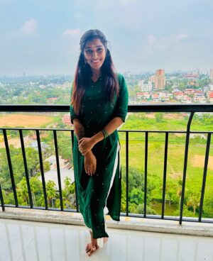 Reshma Nair Instagram - HAPPY VISHU 🌼✨ 

#vishu #vishu2023 #happy #prosperous #healthandwealth #blessings #gratitude