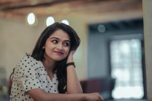 Reshma Venkatesh Instagram - ✨

📸 @raghul_raghupathy 
💆‍♀️🎀 @laavie_makeover 

#glow #shinebright #positivevibes #reshareshu #meresh #spreadlove