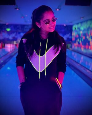 Reshma Venkatesh Instagram - Be yourself there’s no one better😉
Pc: @meena_cruze 😎

#reshareshu #meresh #love #positivity #beunique #honesty #loveyourself #spreadlove