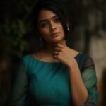 Reshma Venkatesh Instagram - 🦋 Team. :@sat_narain Costume :@studio_sushma Muah. :@colours.and.curls Concept. :@arunprajeethm