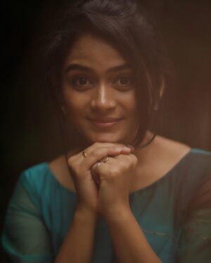 Reshma Venkatesh Instagram - 🦋

Team. :@sat_narain 
Costume :@studio_sushma 
Muah. :@colours.and.curls 
Concept. :@arunprajeethm