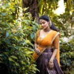 Reshma Venkatesh Instagram - 🌻 @kaviyaartistry_off @anjushankarofficial @roselinhairstylist @achusai_makeupartist @vivahbridalcollections @navin.appu