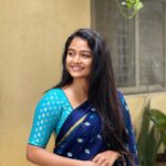 Reshma Venkatesh Instagram - Blow away the negative vibe and SMILE let's confuse people🤪😉 #unique #staycool #positivevibes #besportive #famfamily #smilealwaysas #meresh