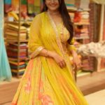 Reshma Venkatesh Instagram - Choose your style this festive season with Soch This is the 175th largest brand store of soch. @sochstories has exclusive store for various designs of sarees and lehengas. A collection of elegance and celebrating the spirit of festivity. So I choose mine, what you are going to choose for this festive season?? Party wears or ethnic wear. May this season unforgettable with Soch 🤍 📸 @rajathaaban