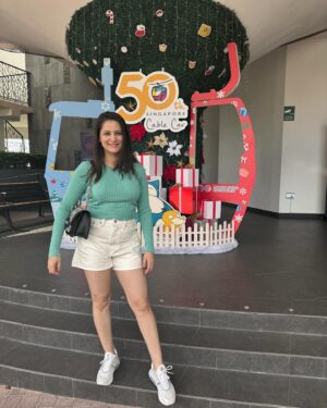 Revati Lele Instagram - Singapore day 3 ❤️ 

#sentosa #island #singapore🇸🇬 #ifly
