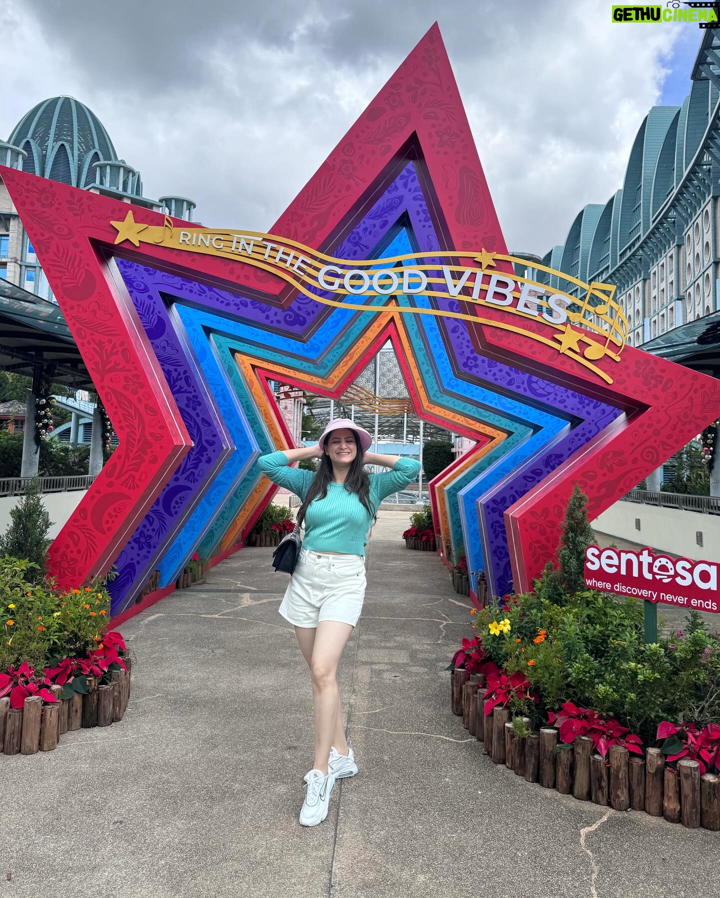 Revati Lele - 10.3K Likes - Singapore day 3 ❤️
#sentosa #island #singapore🇸🇬 #ifly