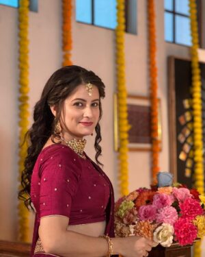 Revati Lele Instagram - Jaane kya ho ab aage re🌸 

📸 @gandhar_kharpudikar_ 🌻
