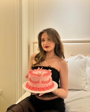 Reylynn Caster Instagram - last little look into my birthday