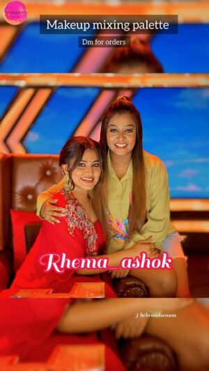Rhema Ashok Instagram - Makeup mixing palette for celebrity @rhema_ashok 🩵🩷

DM For orders 

#season #thebrandseason #resinart #resinartshop #chennairesinart #art #resinartwork #resin #resincraft #resinjewelry #jewellery #trend #neckalce #keychain #gifts #customized #customizedgifts #resinclock #resincraft #resinclocks #frame #couple #love #valentines #feb14 #resinartindia #resinartclasstamil #resinarttamil #resinartheartshape #resinjwellery #resinpreservation