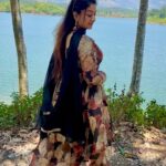 Rhema Ashok Instagram - அவள் இதழ் திரட்டிடும்! மழை எனில் தொித்திடும்! சுழல் என சுழற்றிடும்! நெஞ்சை சுருட்டிடும்! I chose this super pretty slit Kurtha from @shalus_boutique for my vacation and loved how comfortable i felt throughout my trip. The quality was amazing 🤌🏻 Check out @shalus_boutique and place your order ♥️