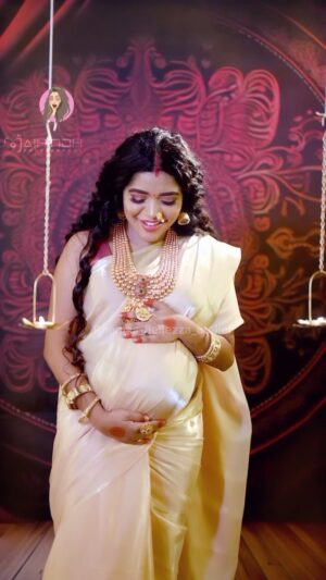 Rhema Ashok Instagram - Celebrating Mother’s Day 2024 ✨ Ft: @mrs_vennamava ♥️

Birth is not only about making babies. Birth is about making mothers-strong, competent, capable mothers who trust themselves and know their inner strength 🌸
“ You are extraordinary beings, for you have the power to create life, nurture it, and love it in ways unimaginable.
This journey starts long before the baby is born.” 🫶🏻

As team @rhemas_bellezza_atelier dedicating to all the strong & beautiful Mom to be out there! You guys are amazing 🫂✨

HAPPY MOTHER’s DAY to all the incredible MOMS 
Wishes from team #rhemasbellezzaatelier™️ :)

Team:
Organised by: @rhema_ashok 
Mua: @rhemas_bellezza_atelier 
Wearing: @vastraelite 
Hairstylist: @flora_beauty_care05 
Jewellery: @taj_gold_covering 
Dop: @jaihindh_photography 
Studio: @sharmila_makeupartistry