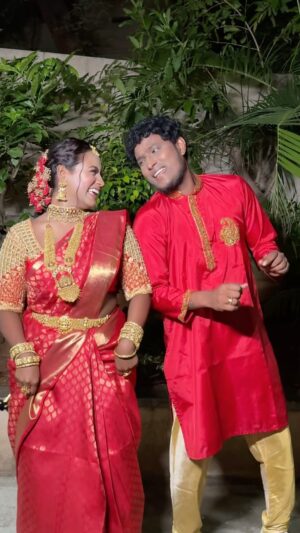 Rhema Ashok Instagram - On trend @vardha_master 
.
Makeup @rhemas_bellezza_atelier 
.
Cam @kavin_dhanraj 
.
#aishukannan #rhema #vardhamaster #vijaytv #celeb #dance #hookstep #trendingreels #krishnagiri #seminar #bangalore #chennai #dancer #valayapattithavile #trending #tamilsong