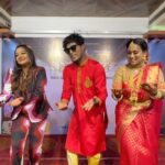 Rhema Ashok Instagram - Kandha kapathu 😂 with @rhema_ashok @vardha_master . Makeup @rhemas_bellezza_atelier . Cam @kavin_dhanraj . #aishukannan #rhema #vardhamaster #vijaytv #celeb #dance #hookstep #trendingreels #krishnagiri #seminar #bangalore #chennai #dancer #sarapambusada #elandhapazham