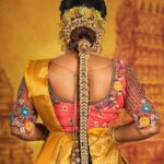 Rhema Ashok Instagram - ஒரு மஞ்சள் மேகம்! சிறு பெண்ணாகி முன்னே போகும்! 💛✨ Mua: @kireana_makeup_artistry Blouse: @av_designerboutique Jewellery: @taj_gold_covering Flower: @lsquarebridalflowerdesigner Dop: @jaihindh_photography