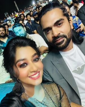 Rhema Ashok Instagram - Is this real!???? 🥹🥹🥹

Literally i had no words to write up how i felt at this moment when i saw this man near me 🥹🙈

@silambarasantrofficial truly a fan girl moment 🫶🏻 
More than onscreen, I personally love what he is and that’s how i became a die hard fan of you. Not only me, my whole family :)🤌🏻

In your ups and downs, as a true fan we’ll always there to support you @silambarasantrofficial sir ♥️

I’m not crying 🥹🙈
Just love! Only love from yours truly 
- forever fan 🫶🏻