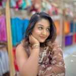 Rhema Ashok Instagram - கண்ணழகே!! பேரழகே!! பெண் அழகே!! என்னழகே!! 🦋♥️ Thankyou mumma for this beautiful watch 🫂 You know how much i love to wear watch! And you gifted me the best one :) i love you for not letting my face go sad. You’re the best 🥹😘 #fasttrackwatch #newlaunch #eastergift Mua: @miss_pretty_makeoverartist Wearing: @lithas_rentals