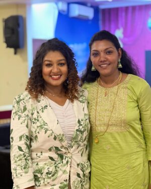 Rhema Ashok Instagram - Had a Great Eving With The Most talented - @rhema_ashok 🫶🏻❤️ 
.
Unga Seminar Aprm Enakey Makeup maela oru intrest vanthutu mam apd bore adikama easy ya intresting ya soli kuduthinga , Happy To be part Of Your RBA ❤️ wish you all the best Mam From #jesufamily