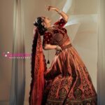 Rhema Ashok Instagram - பிரம்மனின் ஓவியம் அவள்! ✨🦋 Mua: @srilaksha_makeover_artistry Wearing: @lithas_rentals Jewellery: @shimmabridalcollection Dop: @jaihindh_photography