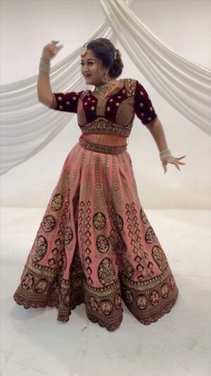 Rhema Ashok Instagram - Dancing with this heavy lehanga is a real challenge 🥹🔥
But no shoots should end without dance 🤟🏻

Mua: @srilaksha_makeover_artistry 
Wearing: @lithas_rentals 
Jewellery: @shimmabridalcollection 
Studio: @jaihindh_photography