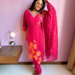 Rhema Ashok Instagram – கள்வரே! 🌸🦋

Wearing: @_vastiram_