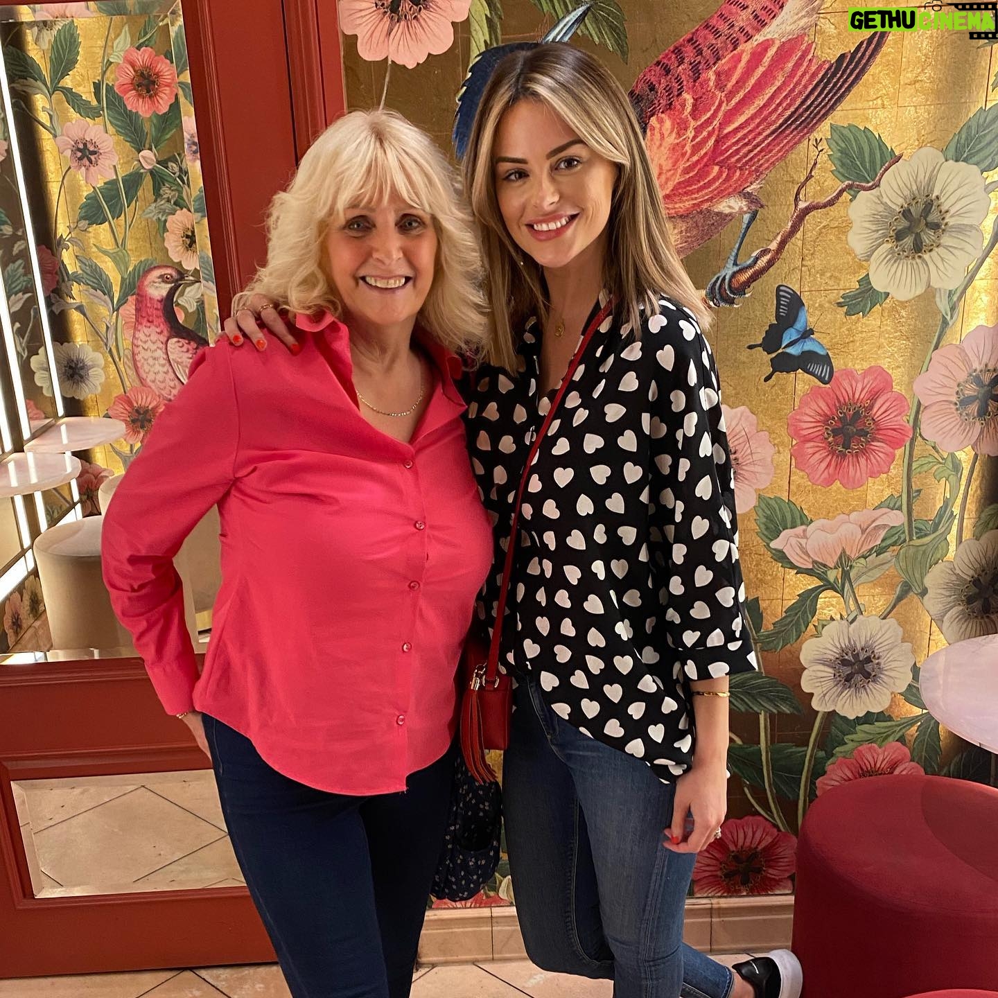 Rhian Sugden Instagram - ๐๐จ๐ ๐๐ฎ๐ฆ ๐ I took my mum to @the_ivy_collection Manchester to celebrate her life and her officially being cancer free. We ate so much cake and laughed so hard we could have burst. Thank you @stephenfarrell1975 for the pics ๐ธ #cancerfree #fucancer #mumandme #mum