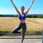 Rhian Sugden Instagram – 𝐓𝐫𝐞𝐞-𝐦𝐞𝐧𝐝𝐨𝐮𝐬

Back on the yoga bus to settle my inner peace and to help me fold like a pretzel ✌🏼🌻

#yoga #namaste #yogapractice #treepose